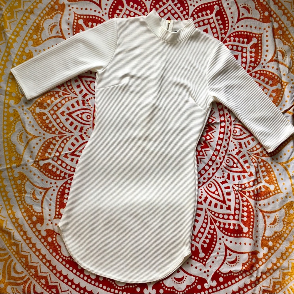 White bodycon dress